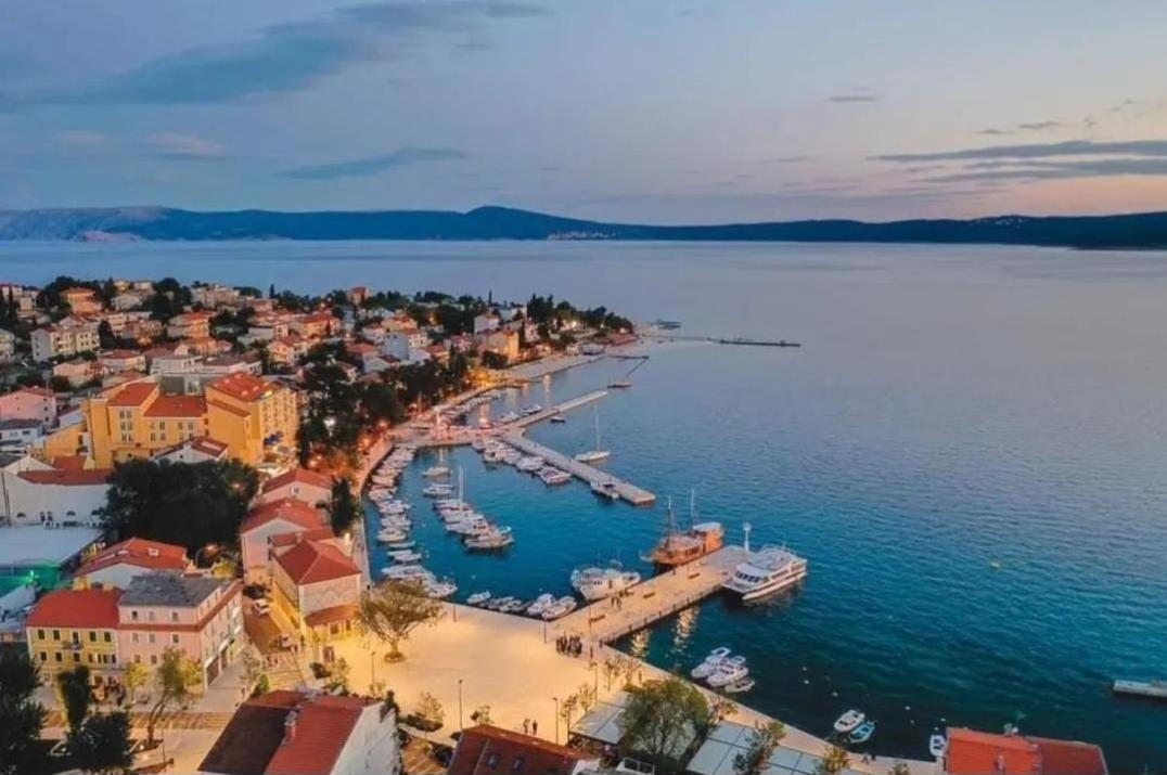 Goya - Selce Apartment Bagian luar foto
