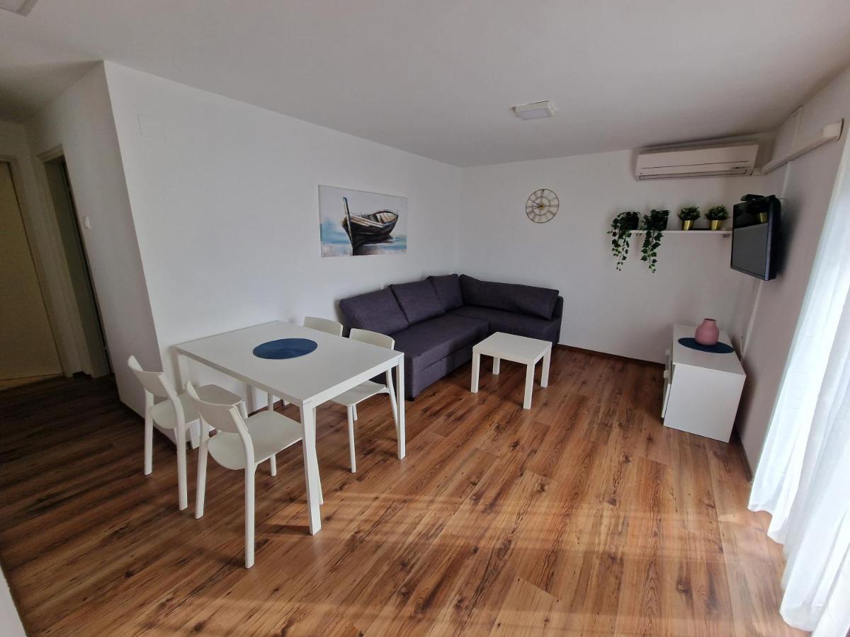 Goya - Selce Apartment Bagian luar foto