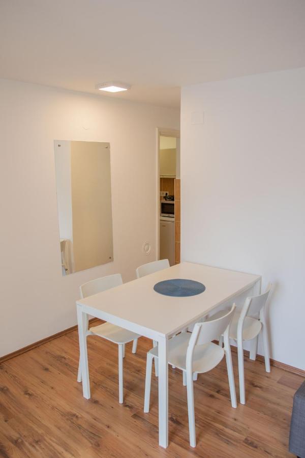 Goya - Selce Apartment Bagian luar foto