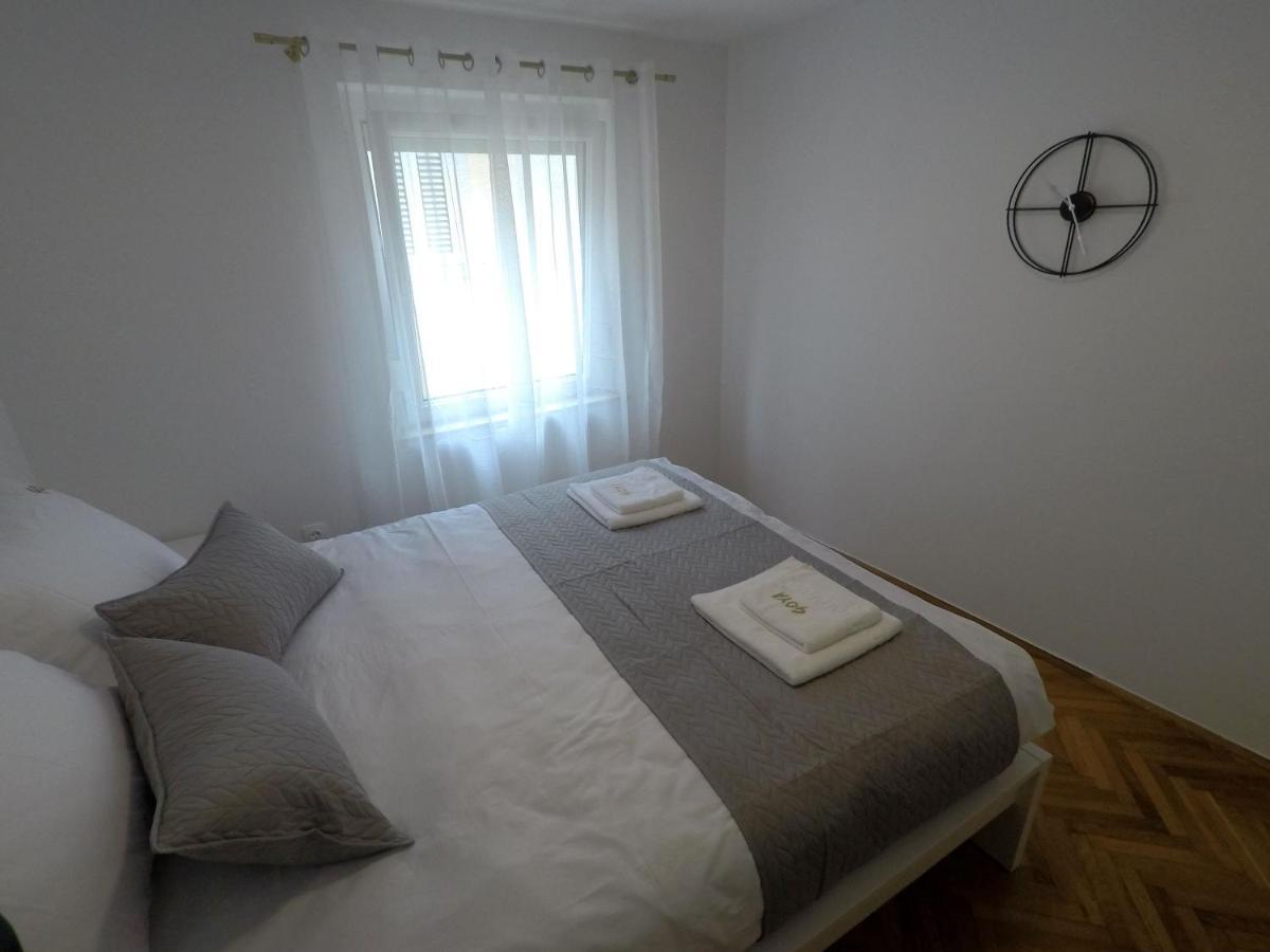 Goya - Selce Apartment Bagian luar foto
