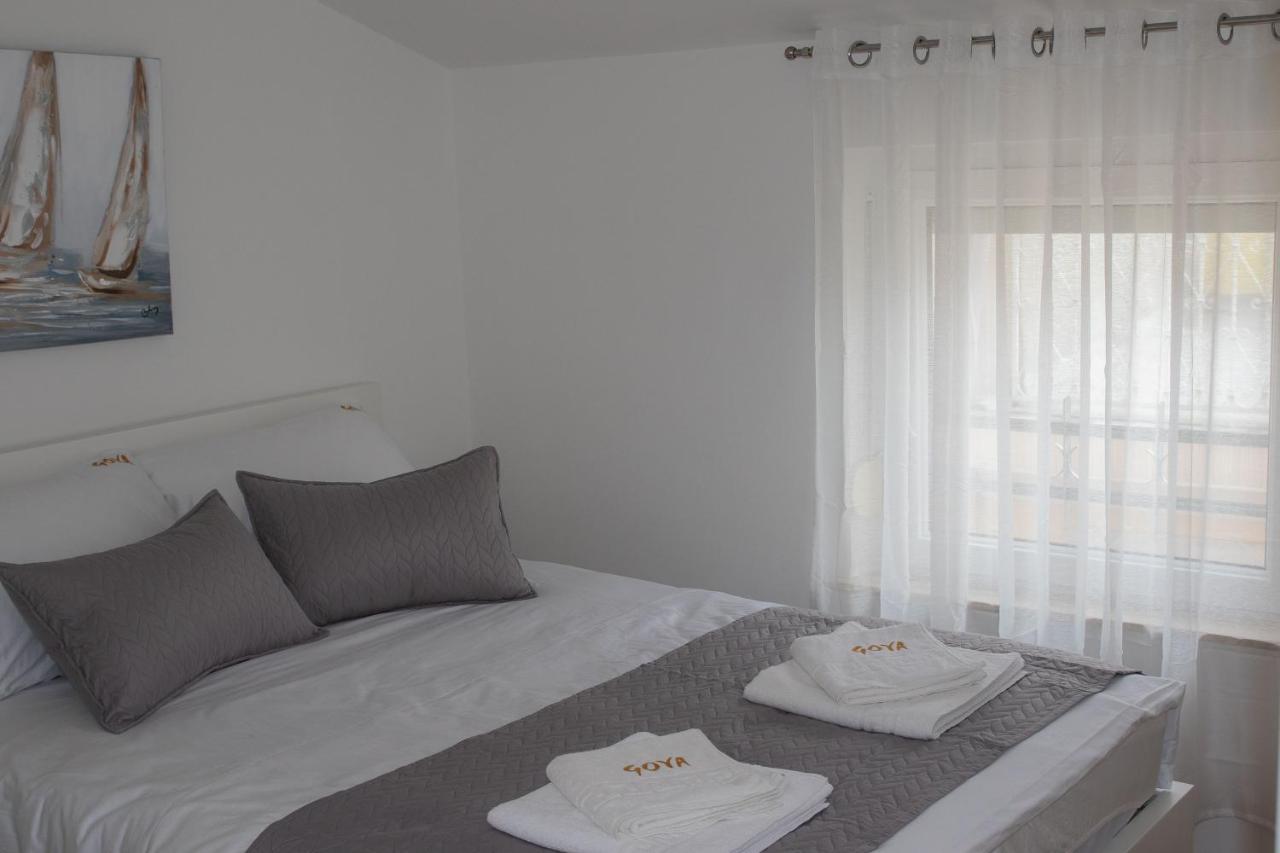 Goya - Selce Apartment Bagian luar foto