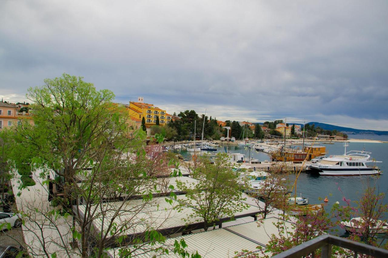 Goya - Selce Apartment Bagian luar foto