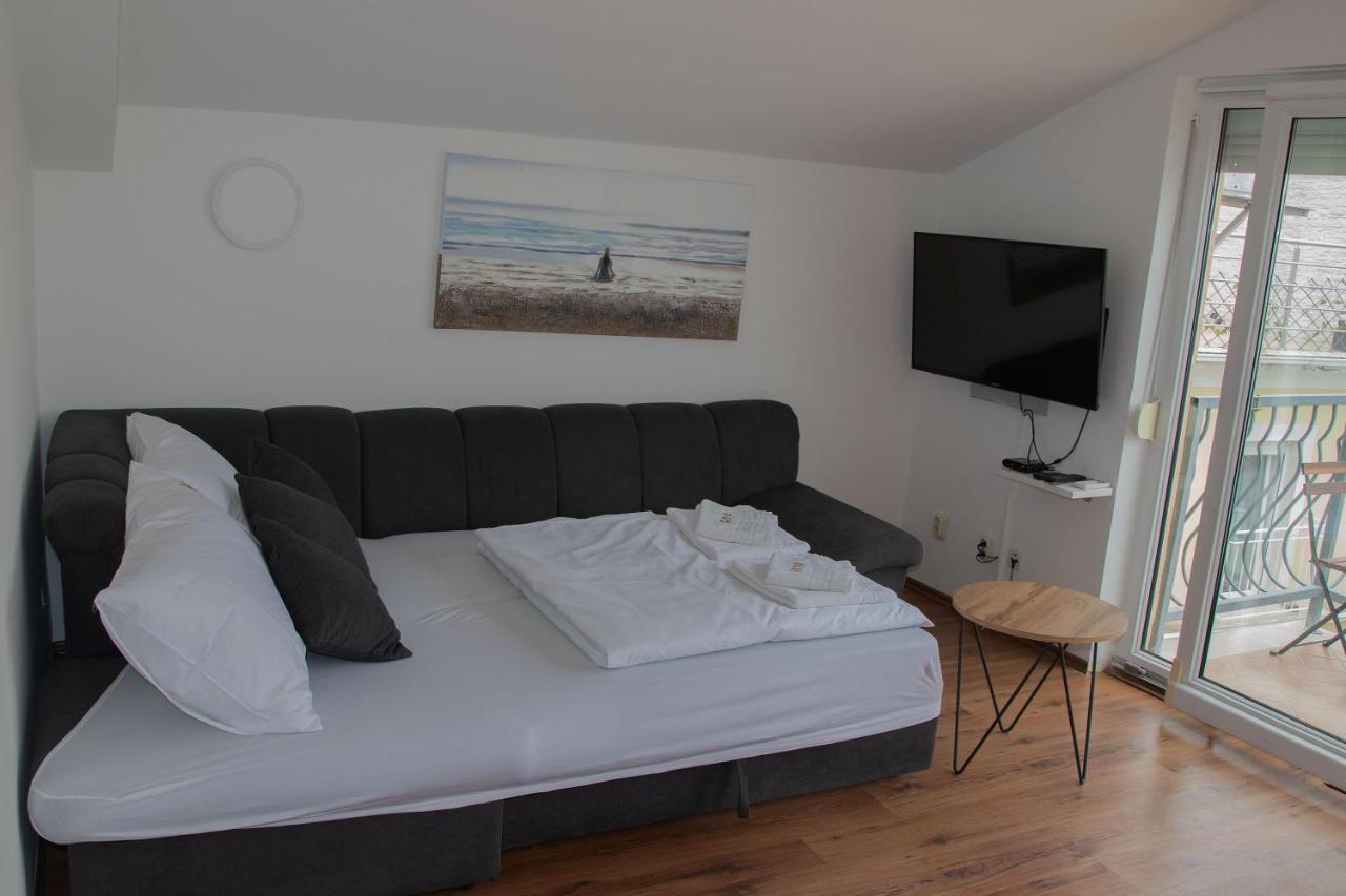 Goya - Selce Apartment Bagian luar foto